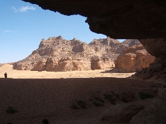   Zoom : Le plateau désertique de l' AKAKUS en Libye  